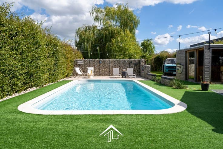 Living, working & relaxing with a touch of Provence