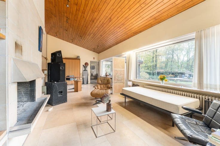 House for renovation on exceptional plot