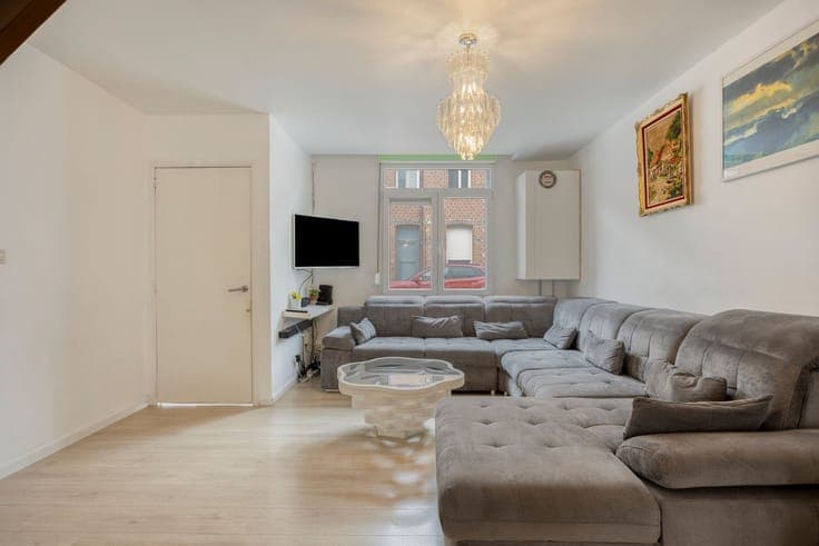 Cosy, move-in-ready home in a central location