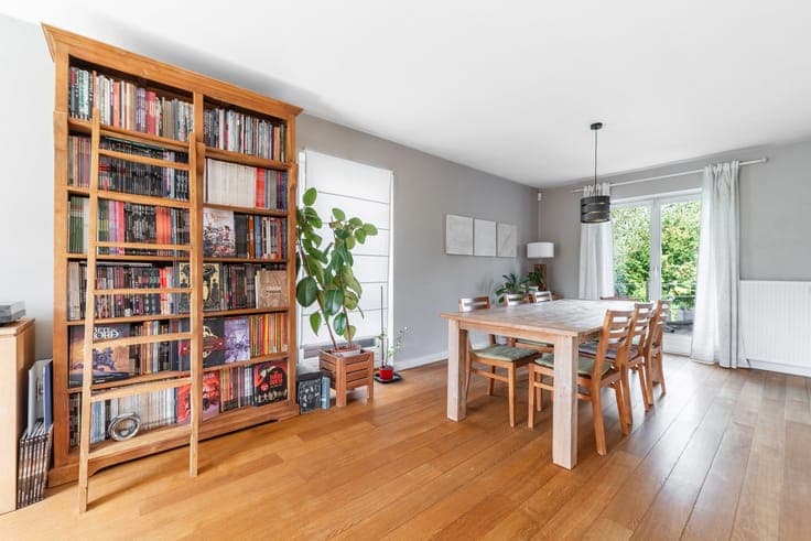 Joli-Bois : magnifique maison en parfait état avec piscine