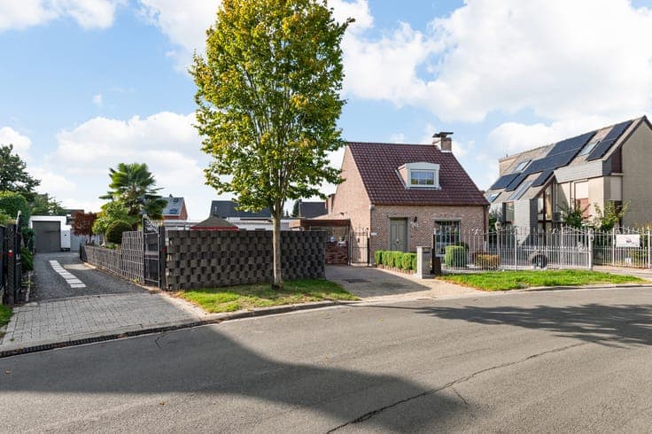 Real estate investment with building land and exceptional fu