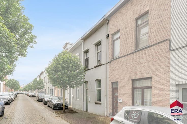 Energy-Efficient Home with 3 Bedrooms and Garden