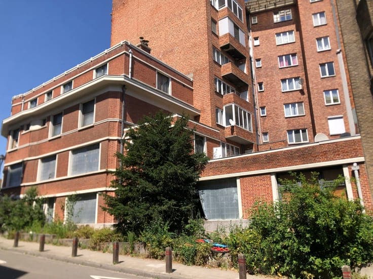 Grand Immeuble de coin