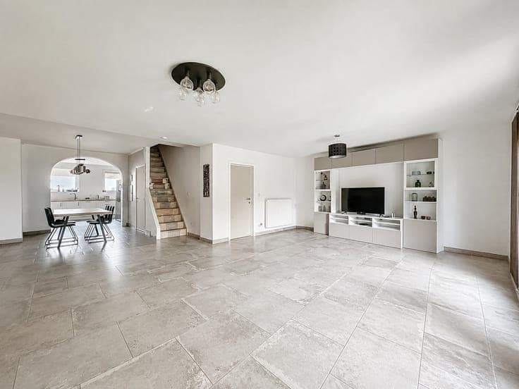 MAISON - 4 CH POSSIBILITE 5 - PARKING - TERRASSE - JARDIN