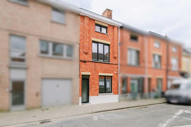 Stijlvol gerenoveerde woning met zonnige stadstuin