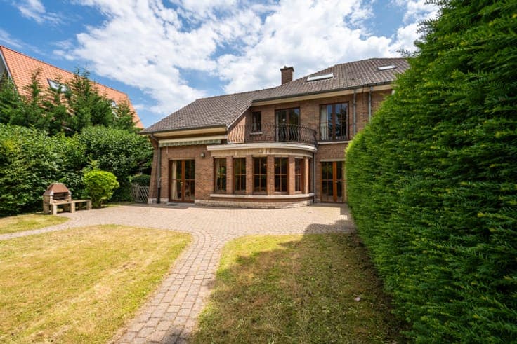 Stockel – 4-bedroom house on a 5.69-are plot facing west