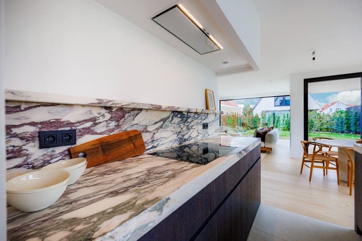 EXCLUSIEVE NIEUWBOUWVILLA op wandelafstand van het centru...