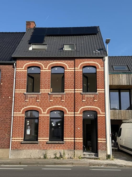 Prachtige burgerwoning met 4 slaapkamers en 2 badkamers i...