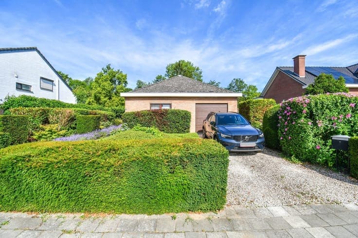 Single-story living with a lovely garden in the heart of Boo