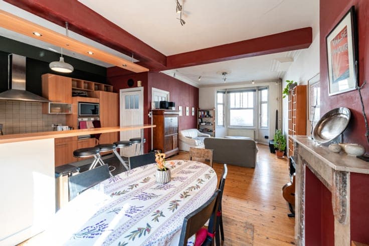HOUSE (4 bedrooms/2 bathrooms) with a floor area of 260m²
