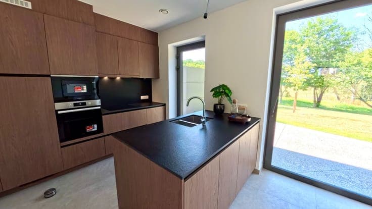 Woning met schitterend uitzicht op de velden