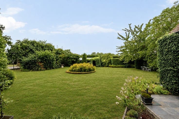 Rural, energy-efficient villa located on a beautiful plot o