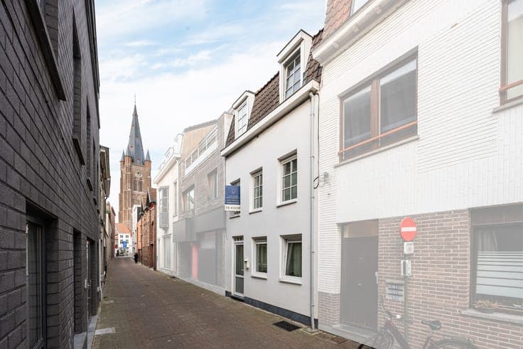 Ruime gezinswoning in Eeklo met 5 slaapkamers, 2 badkamer...