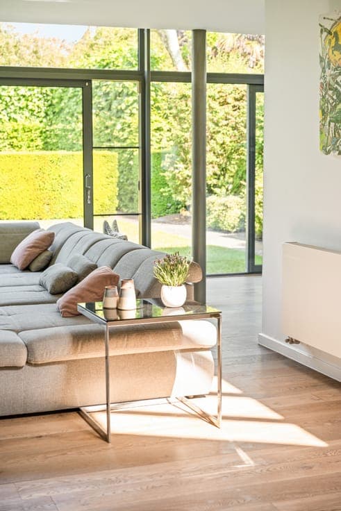 Stylish villa in a green oasis