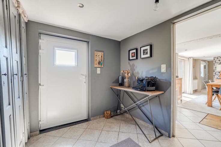 Renovated 3-bedroom house with terraces and garden