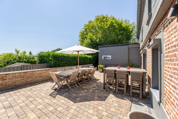Renovated 3-bedroom house with terraces and garden