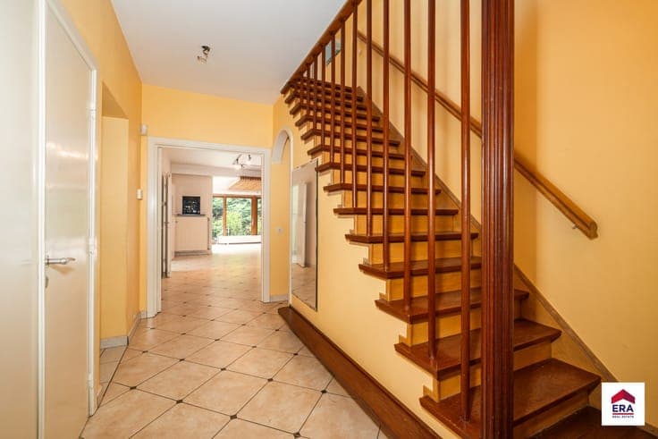 Spacious villa with garden in Laeken