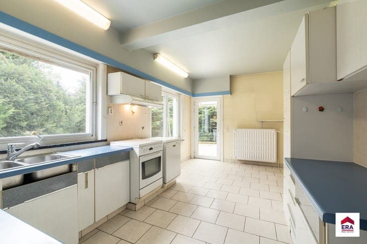 Spacious villa with garden in Laeken