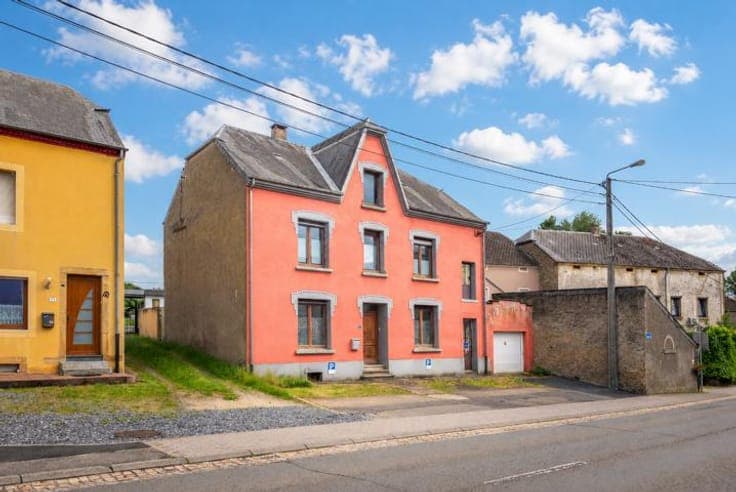 House in Saint-Léger Chatillon