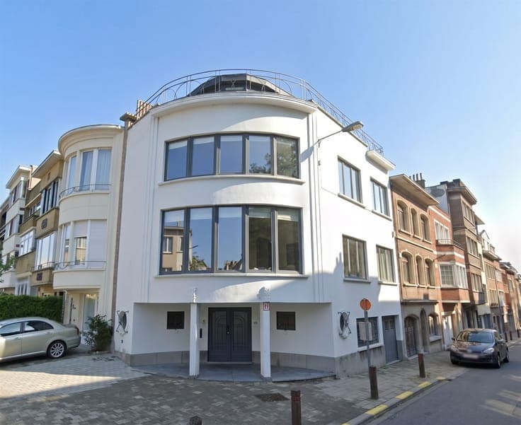 splendid house to be considered as apartment