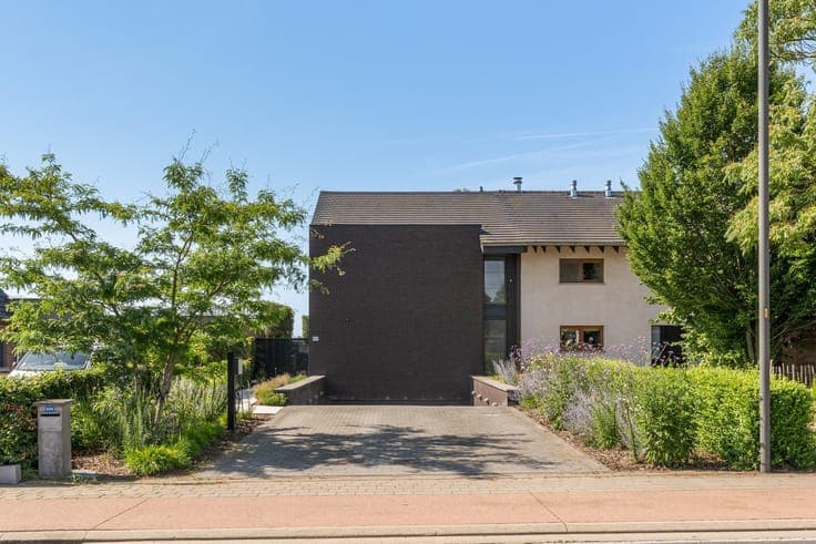 Instapklare en energiezuinige halfopen bebouwing met zuid...