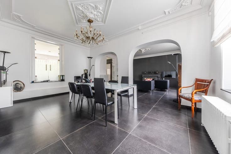 Magnificent property on 1.5 hectares near Charleroi Airport