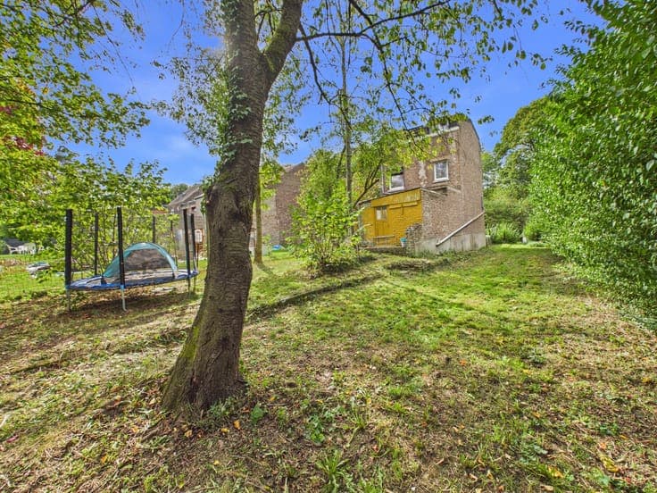 BONCELLES – 4-bedroom house with garage and pleasant garden