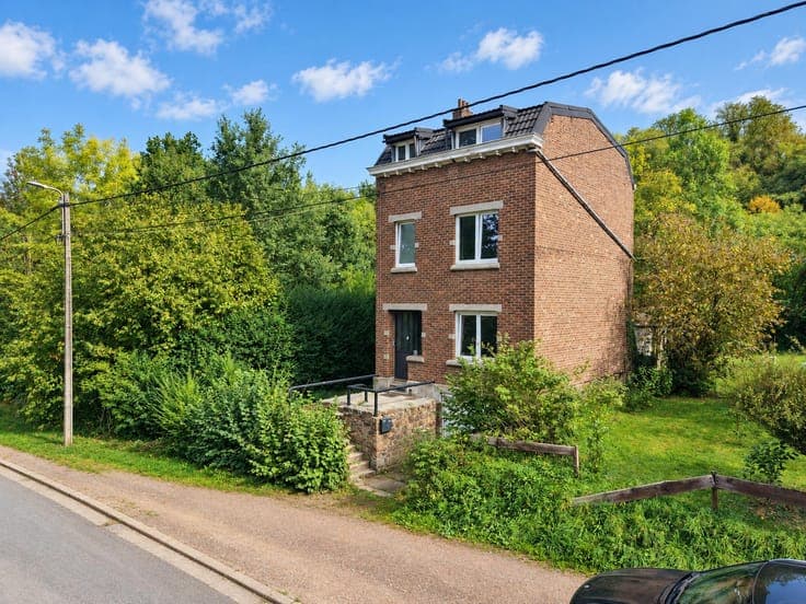 BONCELLES – 4-bedroom house with garage and pleasant garden