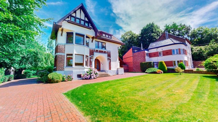 House in Manage