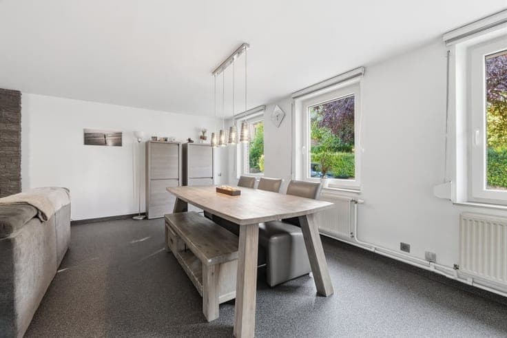 RUIME EN INSTAPKLARE GEZINSWONING MET 255 M² WOONCOMFORT ...