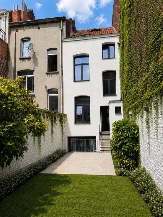 Beautiful 5-Bedroom House for Sale – Garden & Terrace
