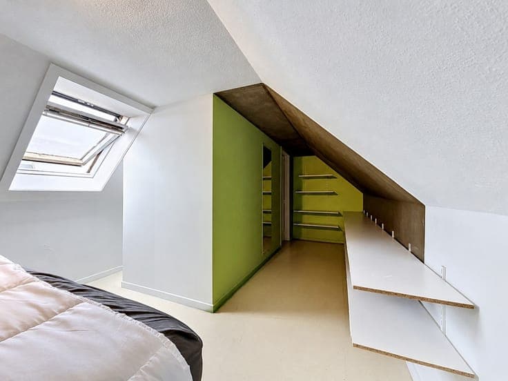 Opbrengsteigendom met handelspand en 3 appartementen te N...