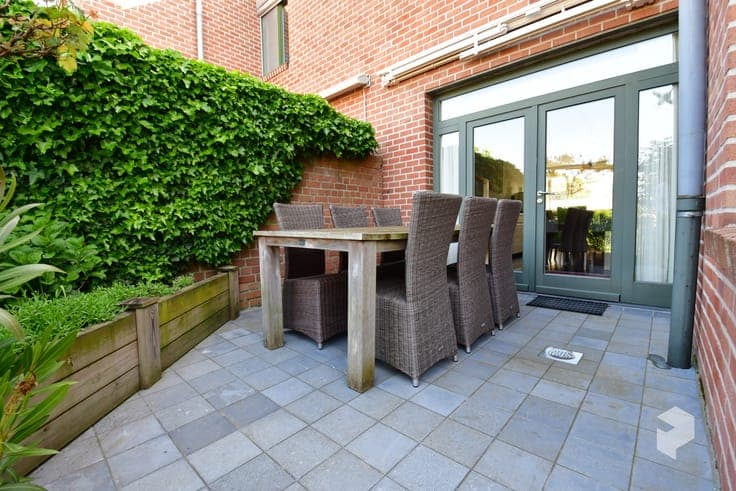 Ruime goed onderhouden woning met 3 slpk en tuin