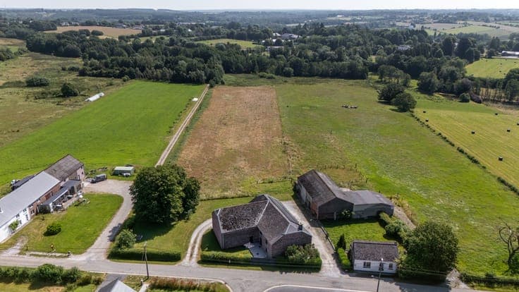 L'Escaillère - Character property on more than 2 hectares