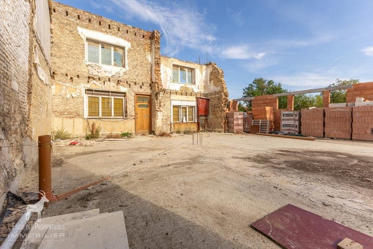 House with project accepted for sale in Courcelles