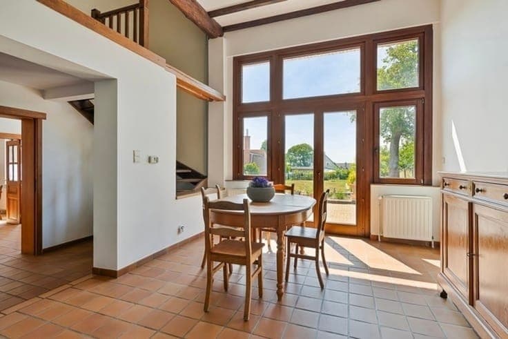Very spacious home suitable as a also suitable as a mutligen