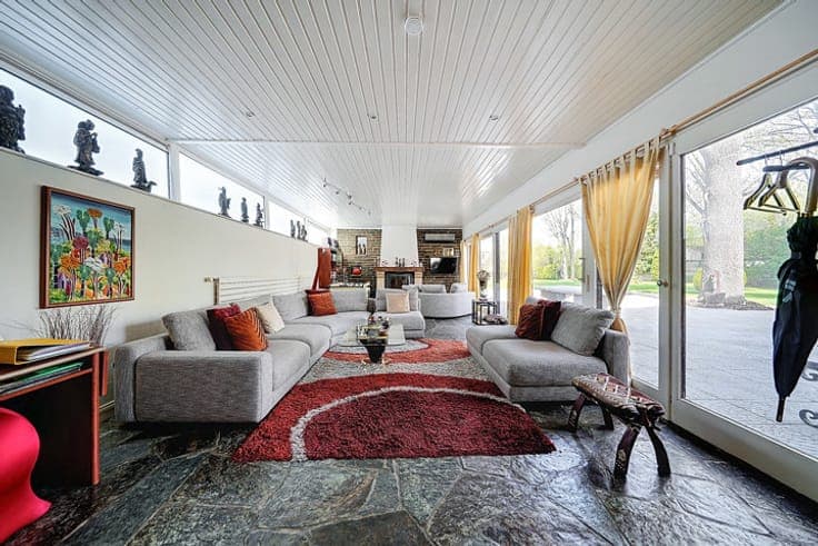 A charming house with a swimming pool
