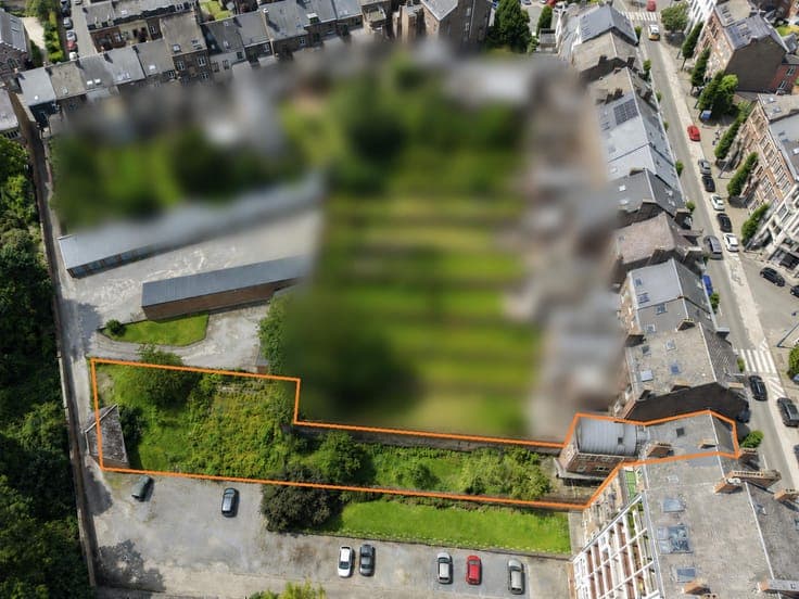 Spacieuse maison 7 chambres avec parking à rénover