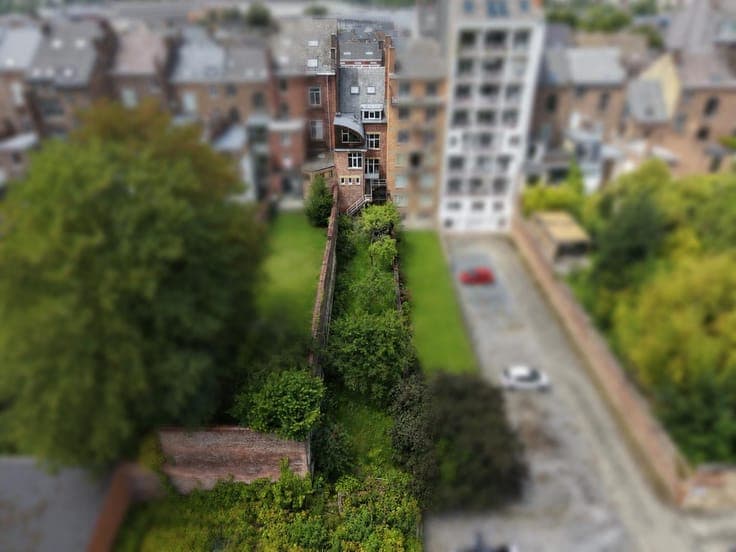 Spacieuse maison 7 chambres avec parking à rénover