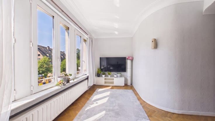 Uccle – House 2 beds + POTENTIAL l 3rd bed + garage + garden