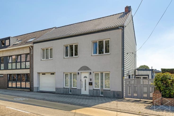 Ruime woning met mogelijkheid voor handel en/of vrij bero...