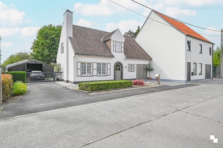 Charmante, goed onderhouden woning met werkplaats