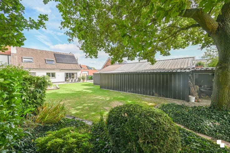 Charmante, goed onderhouden woning met werkplaats