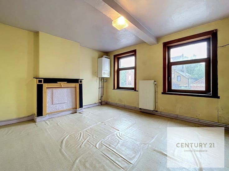 House in need of renovation, close to all amenities