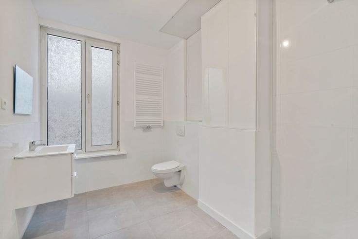 Renovated, move-in ready terraced house in the West Quarter…