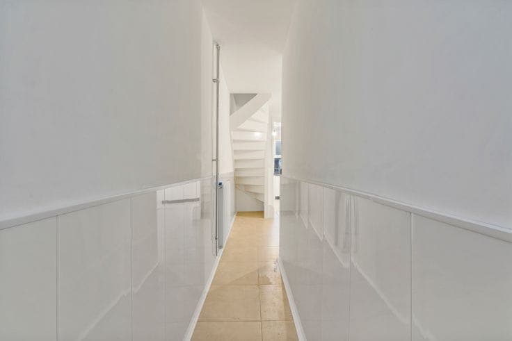 Renovated, move-in ready terraced house in the West Quarter…