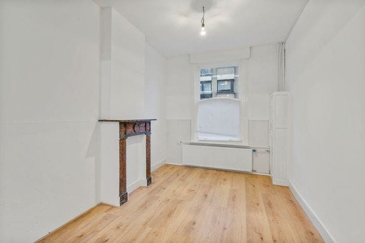 Renovated, move-in ready terraced house in the West Quarter…