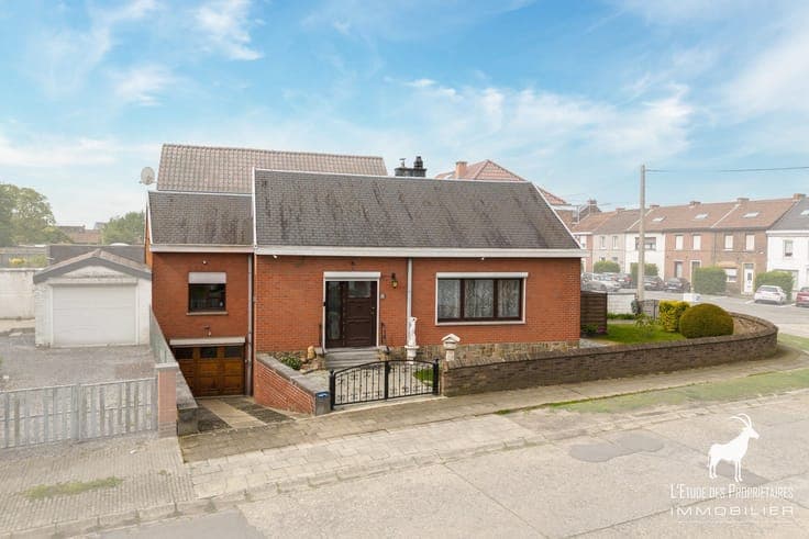 Single-storey 2 bedroom villa for sale on FAYT-LEZ-MANAGE