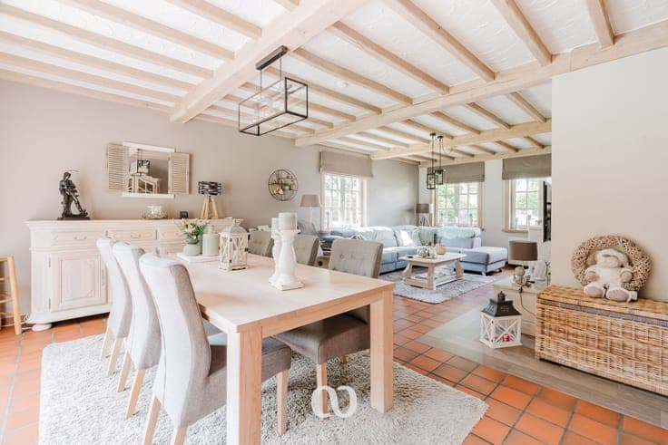 Beautifully maintained family home with 4 bedrooms