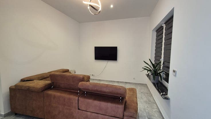 Prachtig gelegen woning met 3 slaapkamers, badkamer, mode...